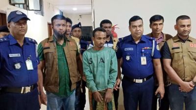 পিরোজপুরে মাকে কুপিয়ে হত্যা করল ছেলে