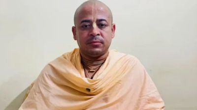বাংলাদেশ শাখা দায় না নিলেও মূল ইসকন চিন্ময়কে সমর্থনের ঘোষণা