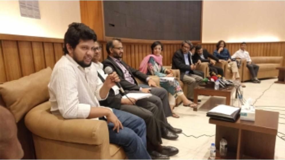 সংবিধান সংস্কার কমিশনের সুপারিশ অন্তর্বর্তী সরকারই বাস্তবায়ন করবে: মাহফুজ আলম