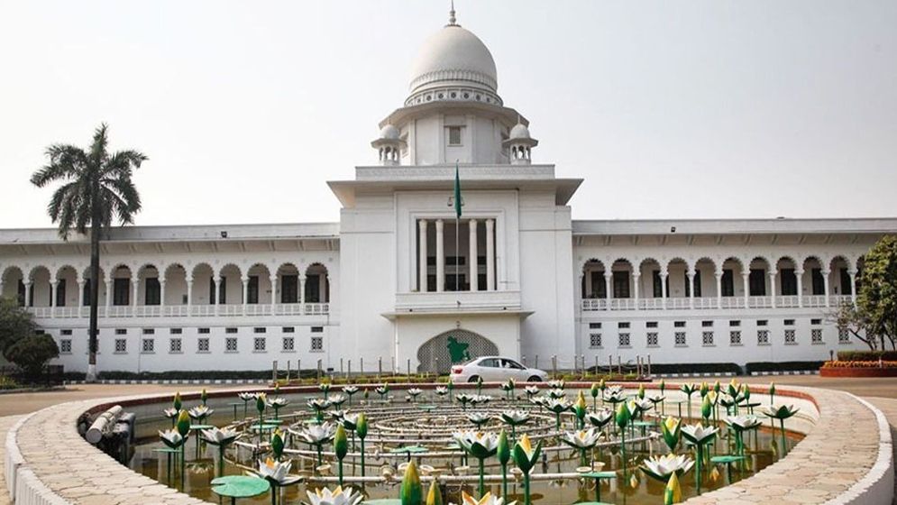 পঞ্চদশ সংশোধনীর মাধ্যমে সংবিধানের মৌলিক কাঠামো ধ্বংস করা হয়