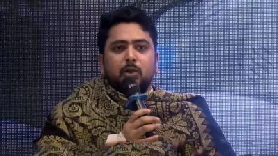 ক্ষমতা হস্তান্তরের প্রক্রিয়া গণতান্ত্রিক করতে কাজ করছে সরকার: নাহিদ