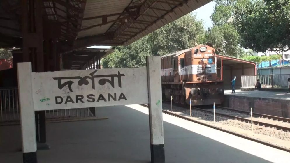 ভারত থেকে দর্শনা রেলবন্দর দিয়ে এলো চালের প্রথম চালান
