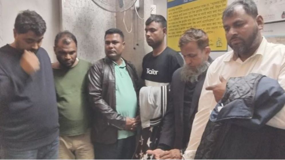 চট্টগ্রামে ডিজিএফআই পরিচয়ে ডাকাতির চেষ্টা, আটক ১১