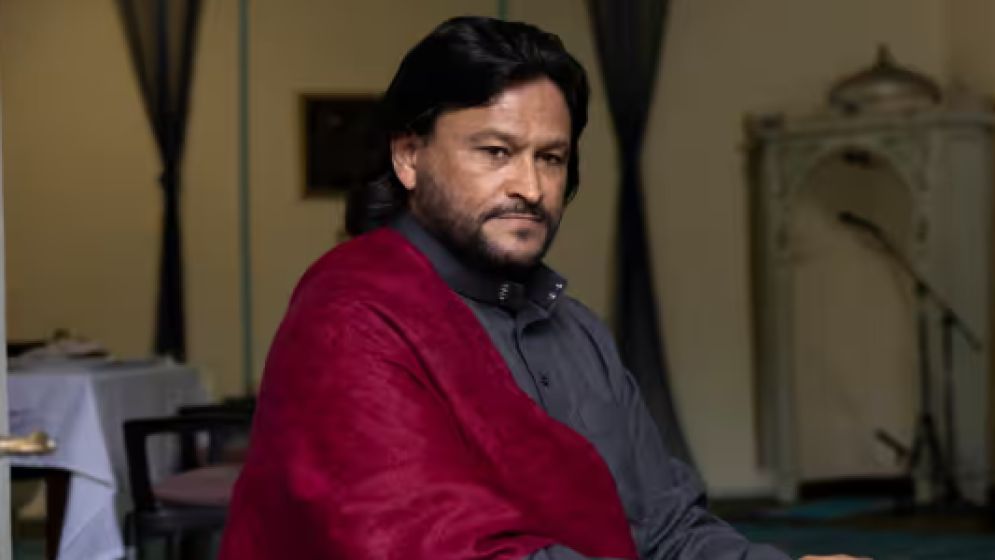বিশ্বের প্রথম ‘প্রকাশ্য সমকামী ইমাম’ মুহসিন হেন্ড্রিক্স গুলিতে নিহত
