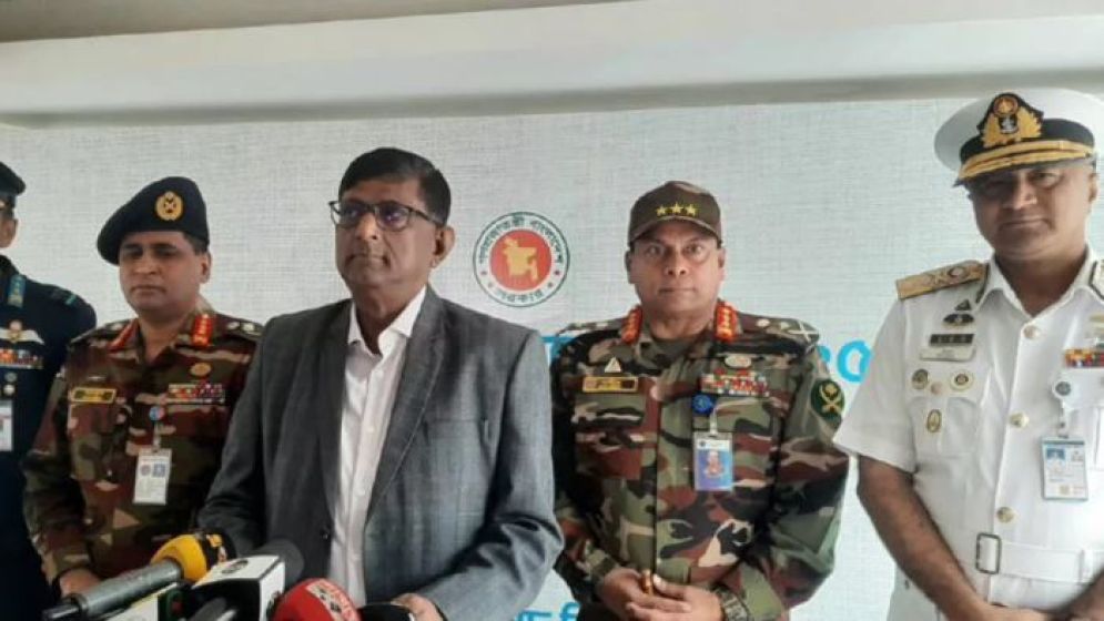 যুবকদের সার্বজনীন সামরিক প্রশিক্ষণের প্রস্তাব ডিসিদের