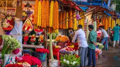 তিন দিবস ঘিরে জমজমাট গদখালি ফুলের বাজার