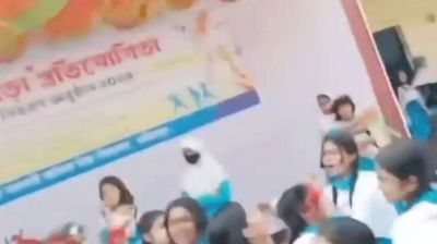 ক্রীড়া প্রতিযোগিতার অনুষ্ঠানে ‘জয় বাংলা, জিতবে এবার নৌকা’ গান, সমালোচনার ঝড়