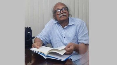 অনুষ্ঠানের মঞ্চে উঠতে দেওয়া হয়নি ইমেরিটাস অধ্যাপক রফিকুন নবীকে!