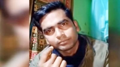 রাতে মাদক কারবারির স্ত্রীর ঘরে এএসআই, লাঠিপেটা