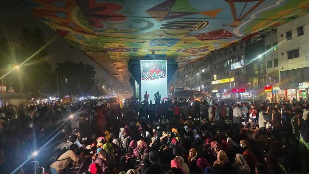 তিতুমীর শিক্ষার্থীদের অবরোধ ঘিরে সতর্ক পুলিশ, জলকামান প্রস্তুত