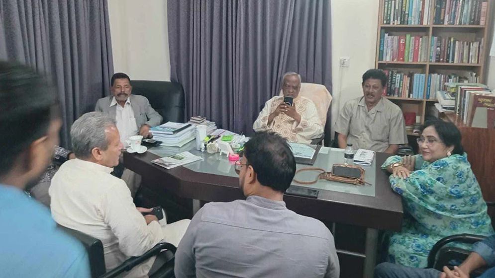 ভেঙে গেল ১২ দলীয় জোট