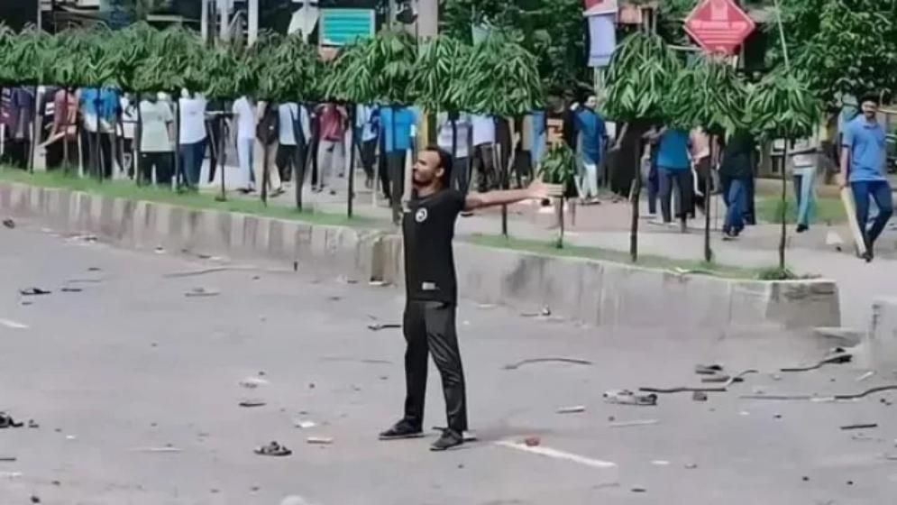 আবু সাঈদের ‘প্রতীকী মোটিফ’ থাকছে না মঙ্গল শোভাযাত্রায়