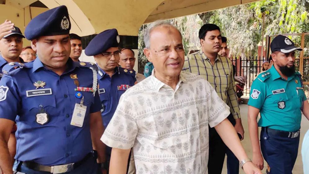 রেলে টিকিট কালোবাজারির সাহস পায়নি কেউ: স্বরাষ্ট্র উপদেষ্টা