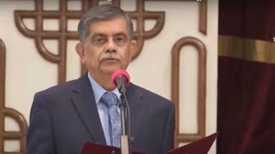 অন্তর্বর্তীকালীন সরকারের উপদেষ্টা হিসেবে শপথ নিলেন সি আর আবরার