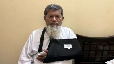 উপদেষ্টা মাহফুজের বাবার ওপর হামলা