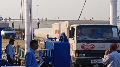 দেশে প্রথমবারের মতো সমুদ্রপথে ফেরি চালু