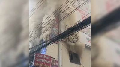 শাহজাদপুরে আবাসিক হোটেলে আগুনে ৪ জনের মৃত্যু