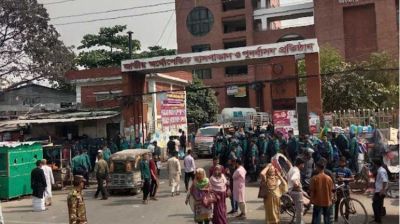 পঙ্গু হাসপাতালের কর্মীদের সঙ্গে জুলাই আহতদের মারামারি