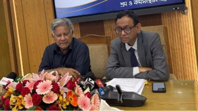 পোশাক শ্রমিকদের বেতন-বোনাস না দিয়ে মালিকরা বিদেশ যেতে পারবেন না