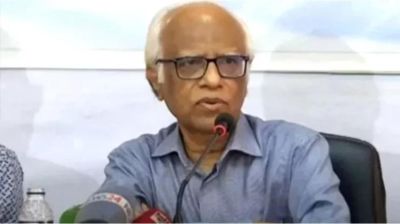 শেষদিনে ইবতেদায়ী শিক্ষকদের ফাইলে স্বাক্ষর করে গেলেন ওয়াহিদউদ্দিন