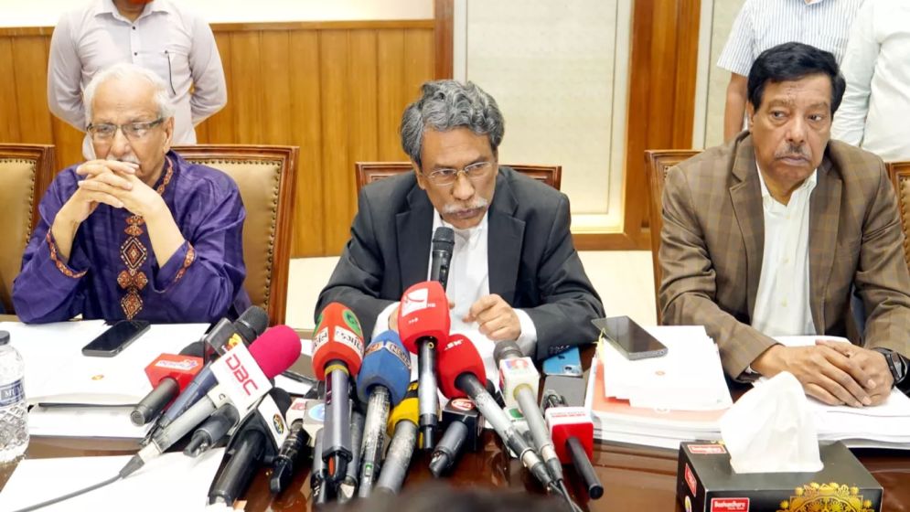 জাতীয় সনদ তৈরির মাধ্যমে ক্ষমতার বিন্যাসে পরিবর্তন ঘটানো জাতীয় ঐকমত্য কমিশনের লক্ষ্য: আলী রীয়াজ