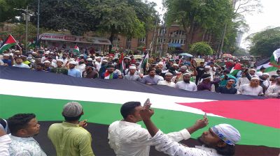 ‘মার্চ ফর গাজা’ কর্মসূচিতে সোহরাওয়ার্দী উদ্যানে জনস্রোত, বিকেলে গণজমায়েত