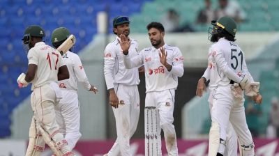 মিরাজের অলরাউন্ড নৈপুণ্যে ইনিংস ব্যবধানে জিতল বাংলাদেশ