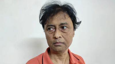 আ.লীগের ঝটিকা মিছিলে নেতৃত্ব দেওয়া মুরাদ ৪ দিনের রিমান্ডে