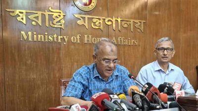 ডিবি প্রধানকে সরানোর সঙ্গে মডেল মেঘনার ঘটনার সংশ্লিষ্টতা নেই: স্বরাষ্ট্র উপদেষ্টা