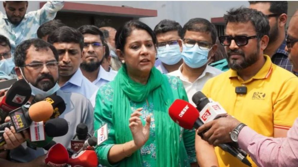 ভাগাড়সহ কোনো স্থানে ময়লা পোড়ানো যাবে না: পরিবেশ উপদেষ্টা