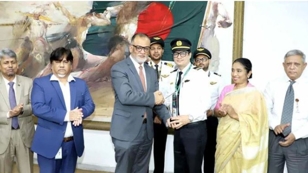 সাহসিকতার স্বীকৃতি পেলেন বিজি ৪৩৬ ফ্লাইটের ক্যাপ্টেন-ফার্স্ট অফিসার ও কেবিন ক্রু
