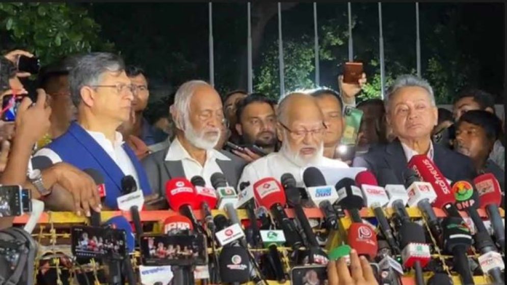 বিতর্কিতদের বাদ দিয়ে উপদেষ্টা পরিষদ পুনর্গঠনের দাবি জানাল বিএনপি