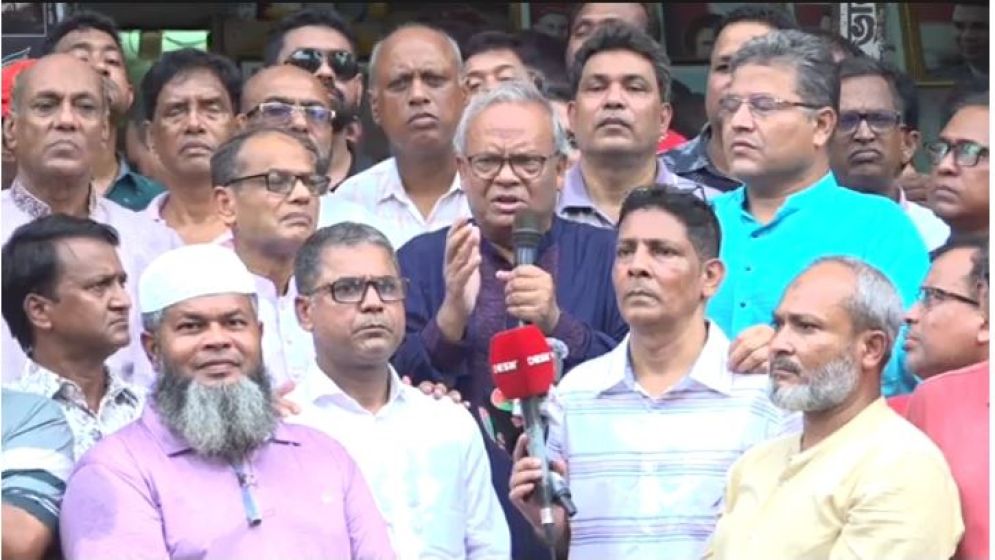 ‘বিষপান করা’ চোখ হারানো চার যুবকের পাশে তারেক রহমান