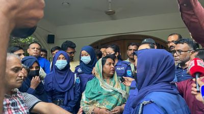 নারায়ণগঞ্জের প্রাক্তন মেয়র সেলিনা হায়াৎ আইভীকে গ্রেপ্তার করেছে পুলিশ