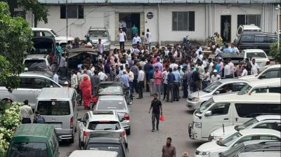 বিভিন্ন সংগঠনের আন্দোলনে প্রশাসনে অচলাবস্থা