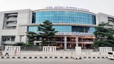 চার দিন ধরে সেবা বন্ধ, চক্ষুবিজ্ঞান ইনস্টিটিউট থেকে  ফিরে যাচ্ছেন রোগীরা