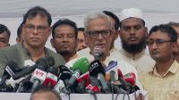 আপনি ১৮ কোটির ইউনূস, আমরা আপনাদের পদত্যাগ চাই না: ফারুক
