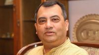 স্ত্রী-সন্তানসহ সাবের হোসেন চৌধুরীর দেশত্যাগে নিষেধাজ্ঞা