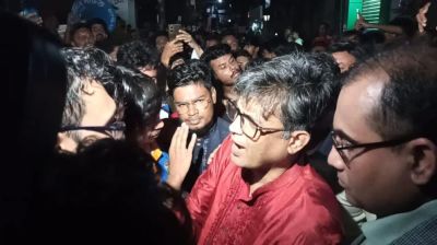 খুলনায় আন্দোলনকারীদের সঙ্গে বৈঠক করলেন প্রেস সচিব