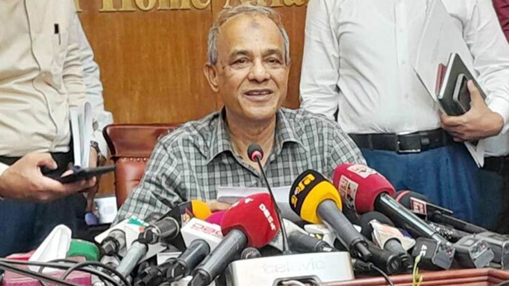 আগস্টে শুরু পুলিশের নির্বাচনী প্রশিক্ষণ: স্বরাষ্ট্র উপদেষ্টা