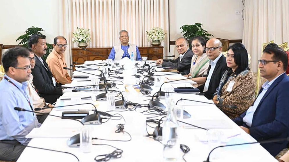 প্রাথমিকের প্রধান শিক্ষকের শূন্য পদে দ্রুত নিয়োগের নির্দেশ প্রধান উপদেষ্টার