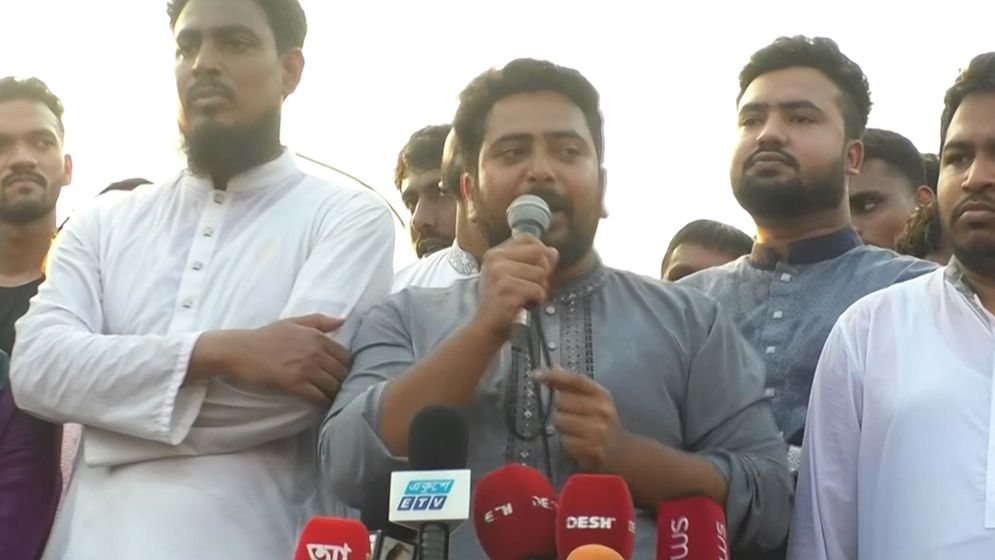 চাঁদাবাজদের কাছে দেশ বর্গা দেওয়া হবে না: নাহিদ