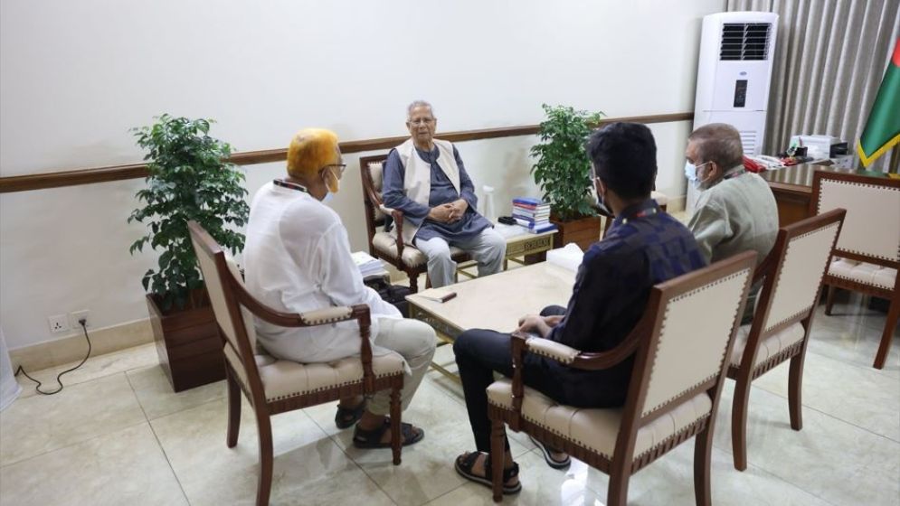 ১৫ বছরে আওয়ামী সন্ত্রাসে নিহতদের তালিকা প্রস্তুতের নির্দেশ প্রধান উপদেষ্টার