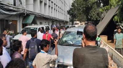 সচিবালয়ে গাড়ি ভাঙচুর ও হত্যাচেষ্টার অভিযোগে মামলা, আসামি ১২০০