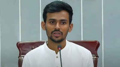 একমাত্র গণতান্ত্রিক প্রক্রিয়ায়ই দায়িত্ব হস্তান্তর হবে: উপদেষ্টা আসিফ
