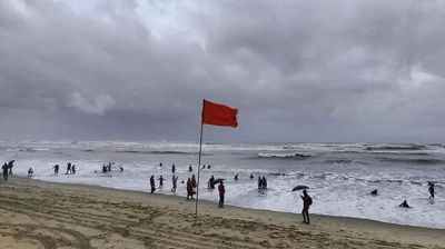 উত্তাল সমুদ্র, দেশের সব বন্দরে ৩ নম্বর সতর্ক সংকেত