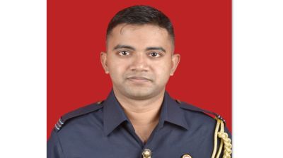 জঙ্গি বিমানের বৈমানিক রক্তাক্ত অবস্থায় ৪৫ মিনিট একটি  কক্ষে আবদ্ধ ছিলেন: প্রত্যক্ষদর্শী