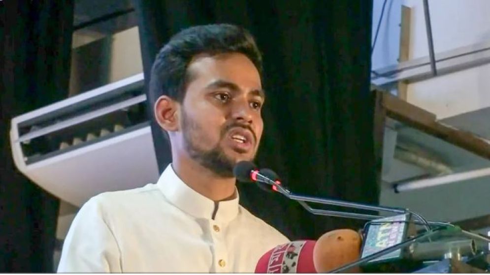 সরকার বিশ্বের সঙ্গে তাল মিলিয়ে প্রযুক্তিনির্ভর কার্যক্রম হাতে নিয়েছে: উপদেষ্টা আসিফ