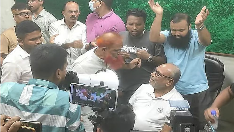 শাহবাগের সন্ত্রাসবিরোধী মামলায় লতিফ সিদ্দিকীসহ ১৬ জন কারাগারে