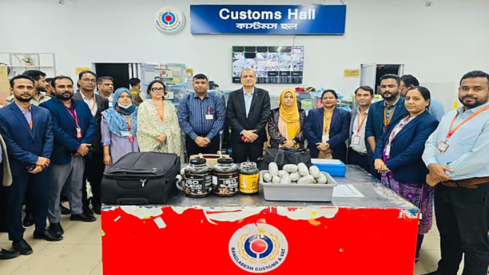 ১৩০ কোটি টাকার কোকেনসহ বিদেশি আটক শাহজালাল বিমানবন্দরে